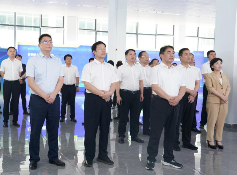 曹普華、李摯帶隊(duì)考察岳陽(yáng)高新技術(shù)產(chǎn)業(yè)園區(qū)項(xiàng)目