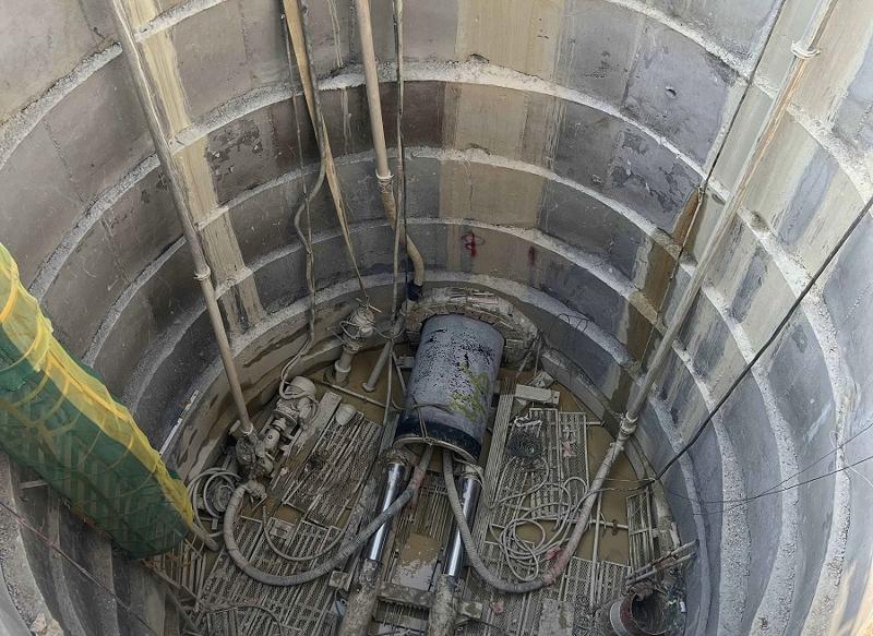 岳陽污水治理項(xiàng)目最長(zhǎng)頂管工程順利貫通