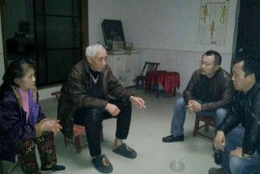 建筑工程分公司走訪(fǎng)慰問(wèn)困難職工