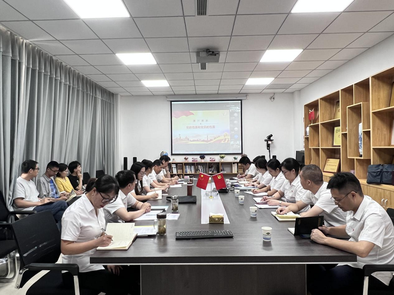 張勇為華北公司黨支部講“強(qiáng)黨性、正作風(fēng)、踐宗旨”專題黨課