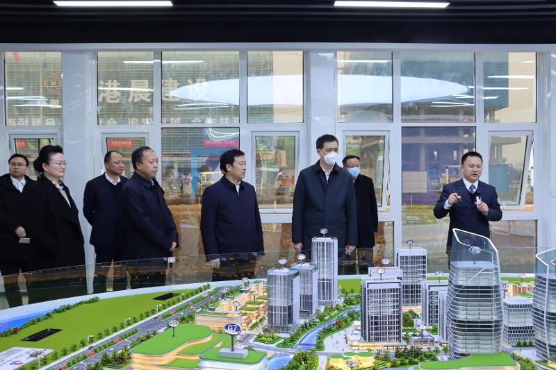 2023年2月，湖南省人民政府副省長周海兵到港晨公司岳陽自貿片區(qū)數字經濟產業(yè)綜合體建設項目調研指導工作