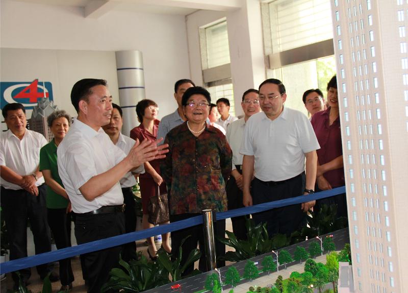 2012年9月，中國關(guān)心下一代工作委員會(huì)主任顧秀蓮來公司調(diào)研